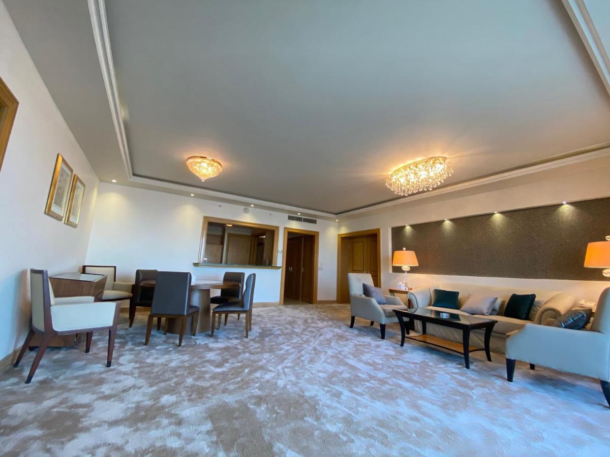 Chez Haytham At Four Seasons Nile Plaza Residential Suite Cairo Exterior foto