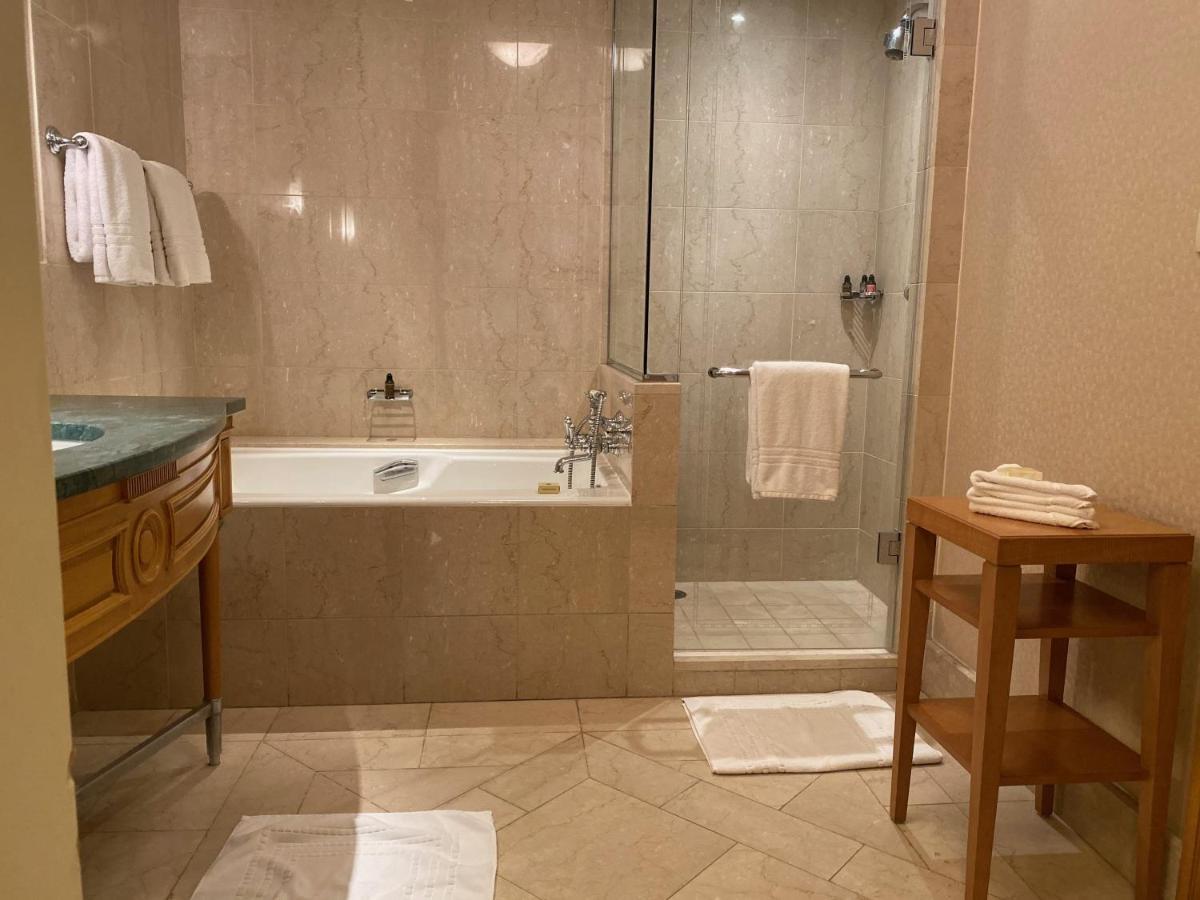 Chez Haytham At Four Seasons Nile Plaza Residential Suite Cairo Exterior foto